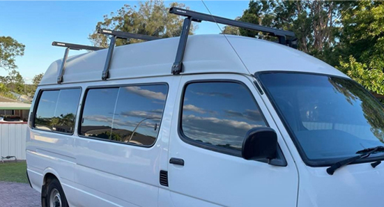   toyota hiace commuter