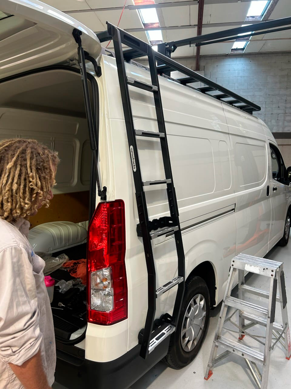 Ozroofracks | Gutter Mount Uprights