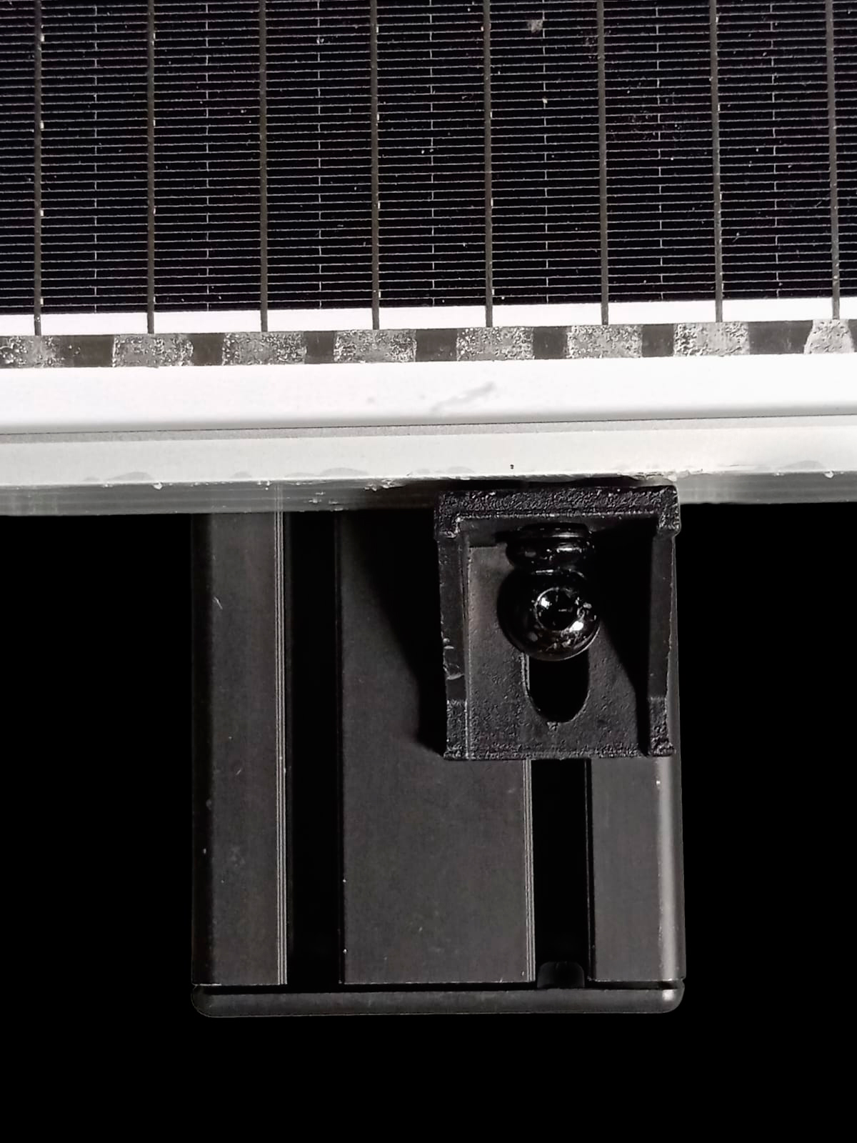 Ozroofracks | Gutter Mount Roof