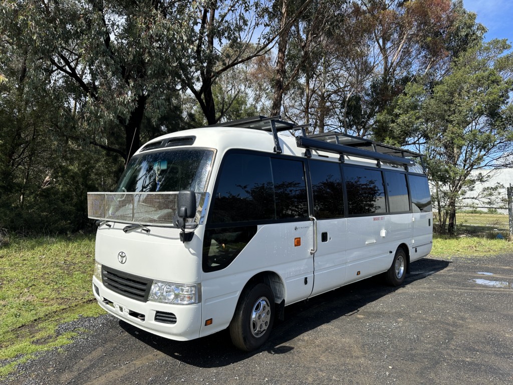 Ozroofracks | Gutter Mount Awning