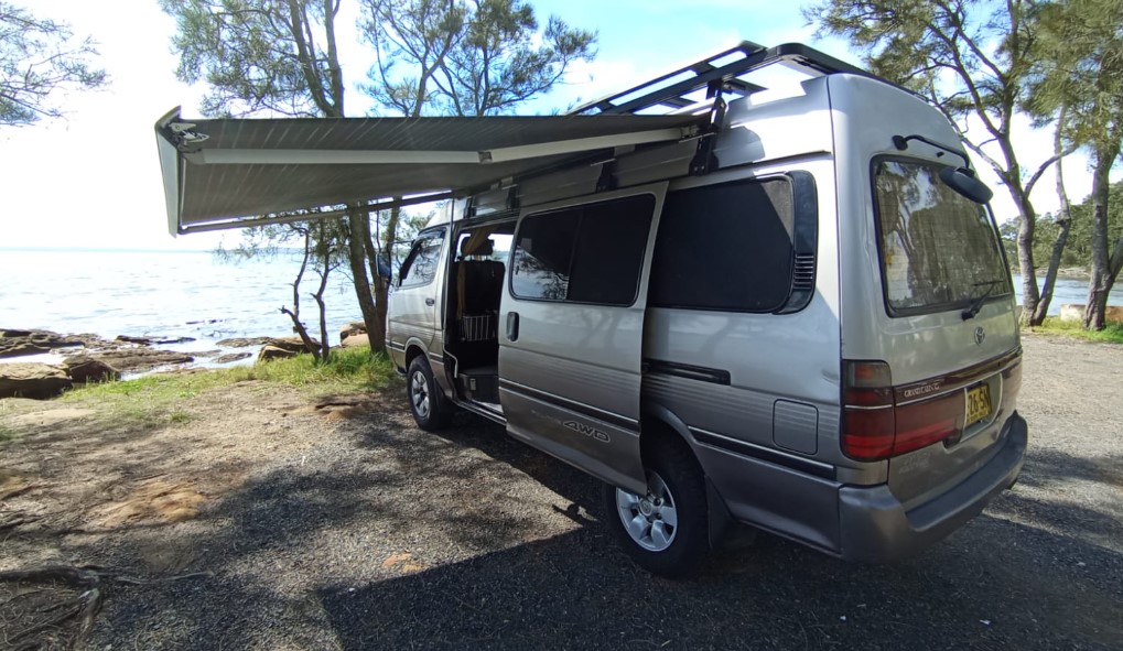 Ozroofracks | Roof Mount Brackets