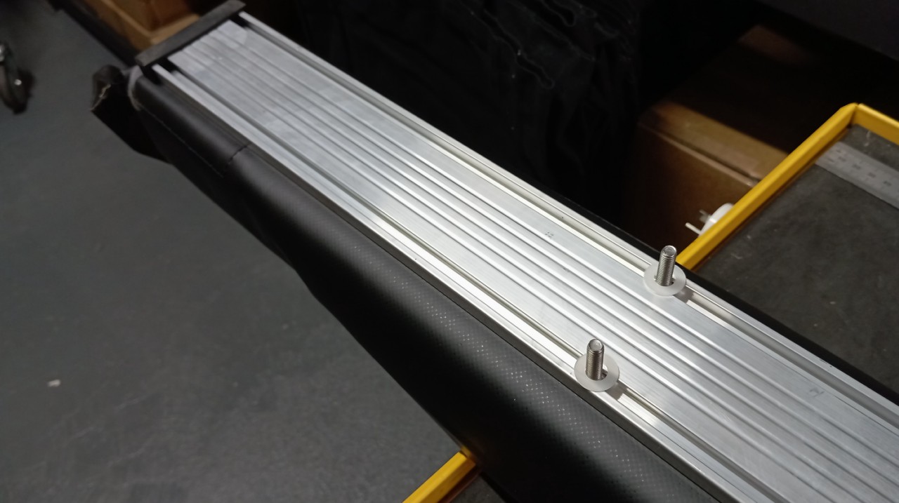 Ozroofracks | Gutter Mount Roof